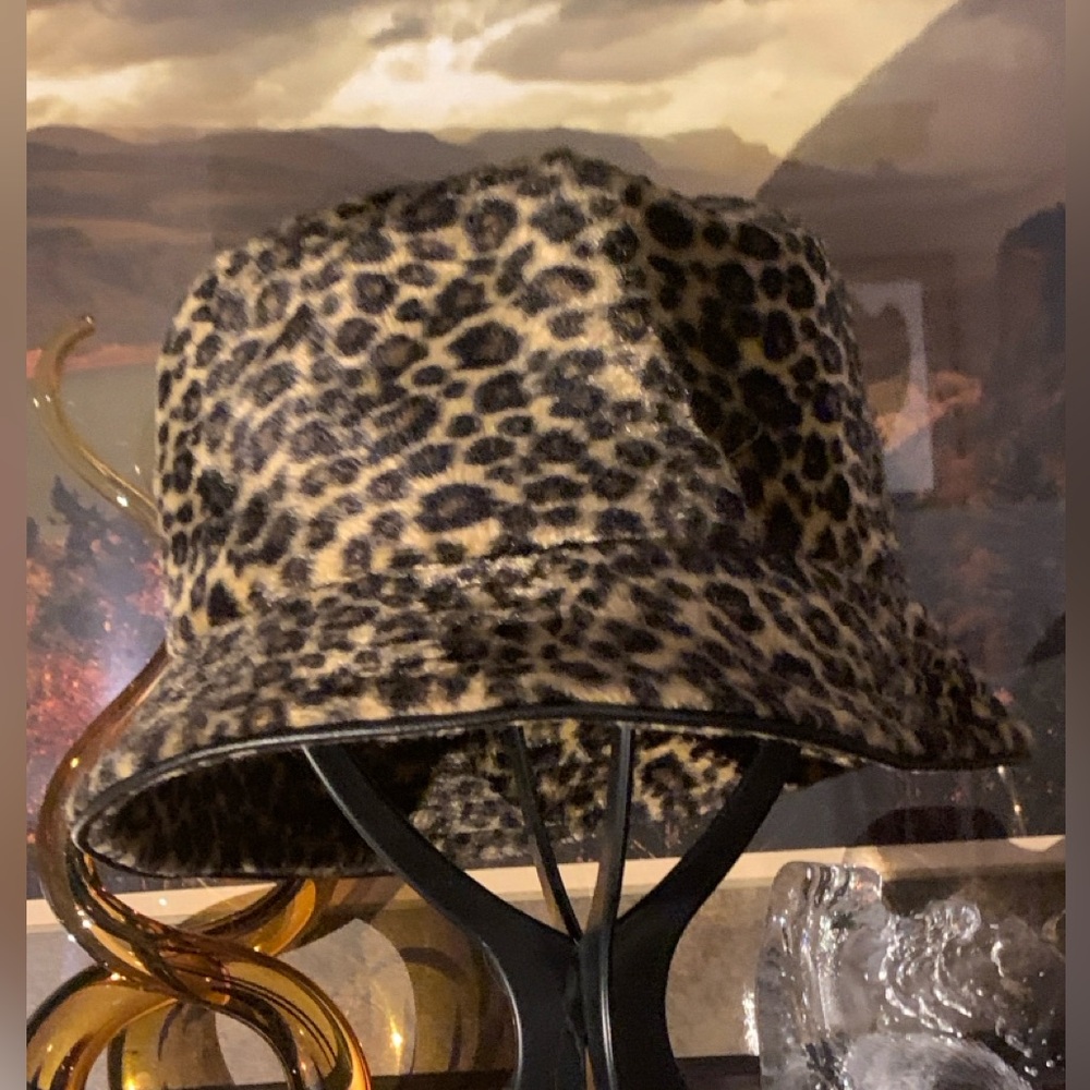 Vintage Betmar New York Leopard Print Faux Fur Bucket Hat